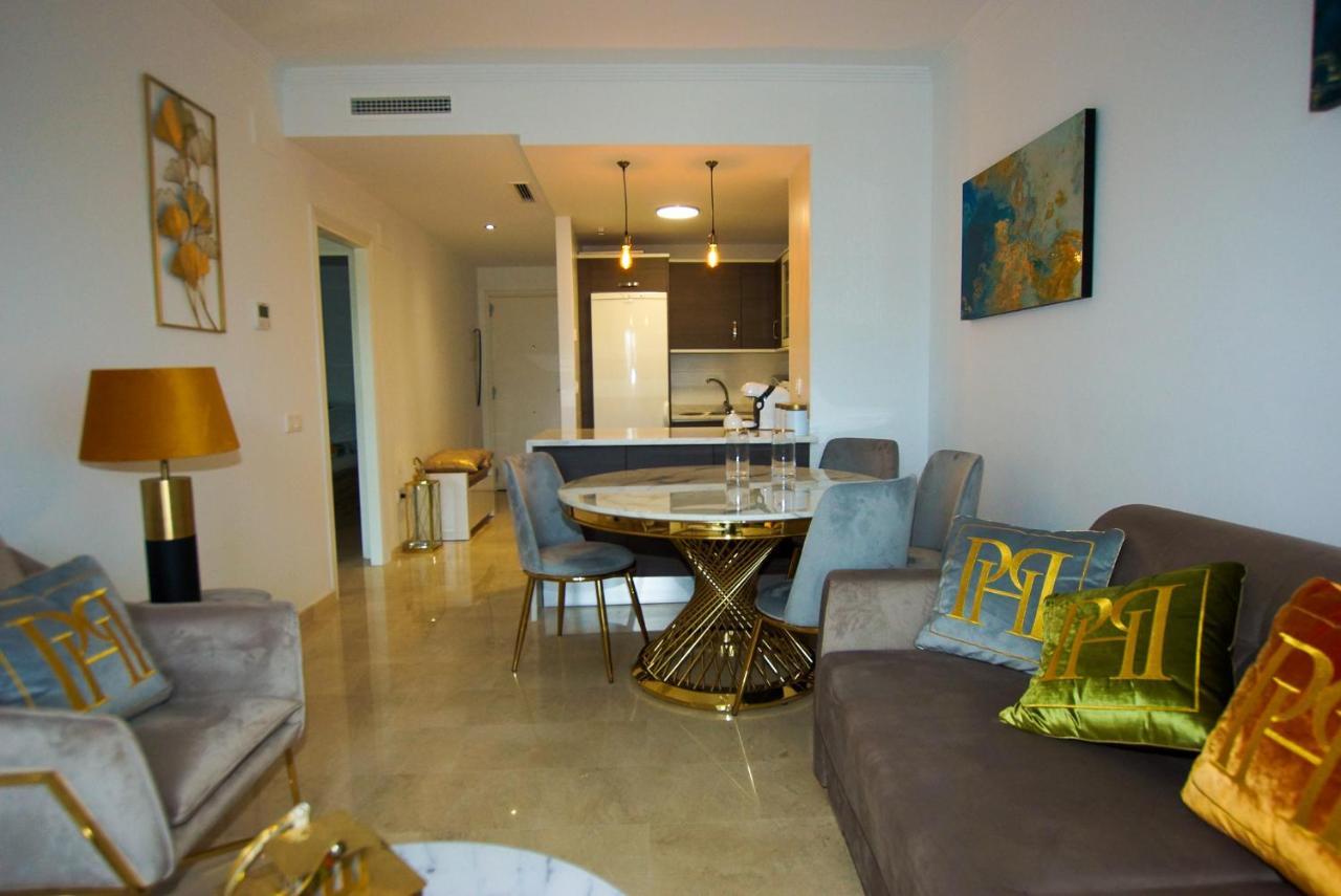 Apartment Small Oasis P&o Serviced
