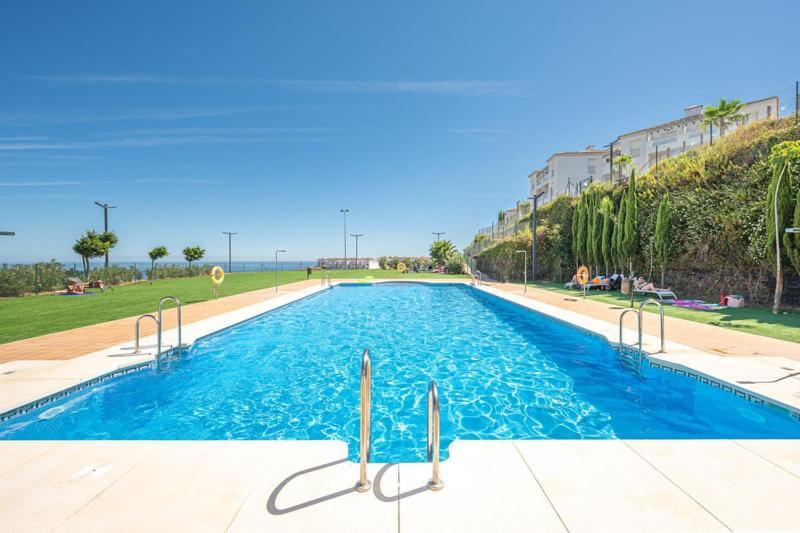 Small Oasis P&o Serviced