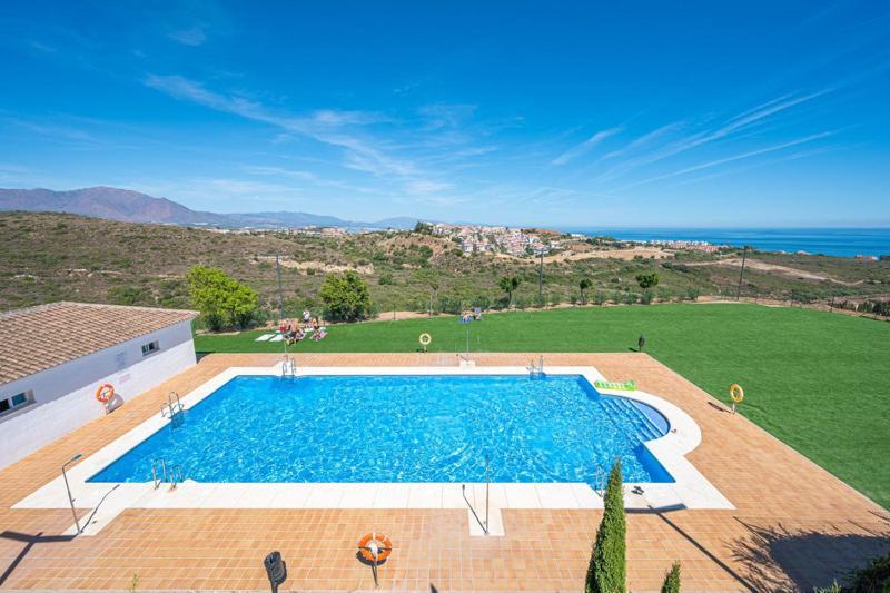 Small Oasis P&o Serviced Manilva