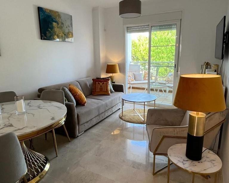 Small Oasis P&o Serviced Apartment
